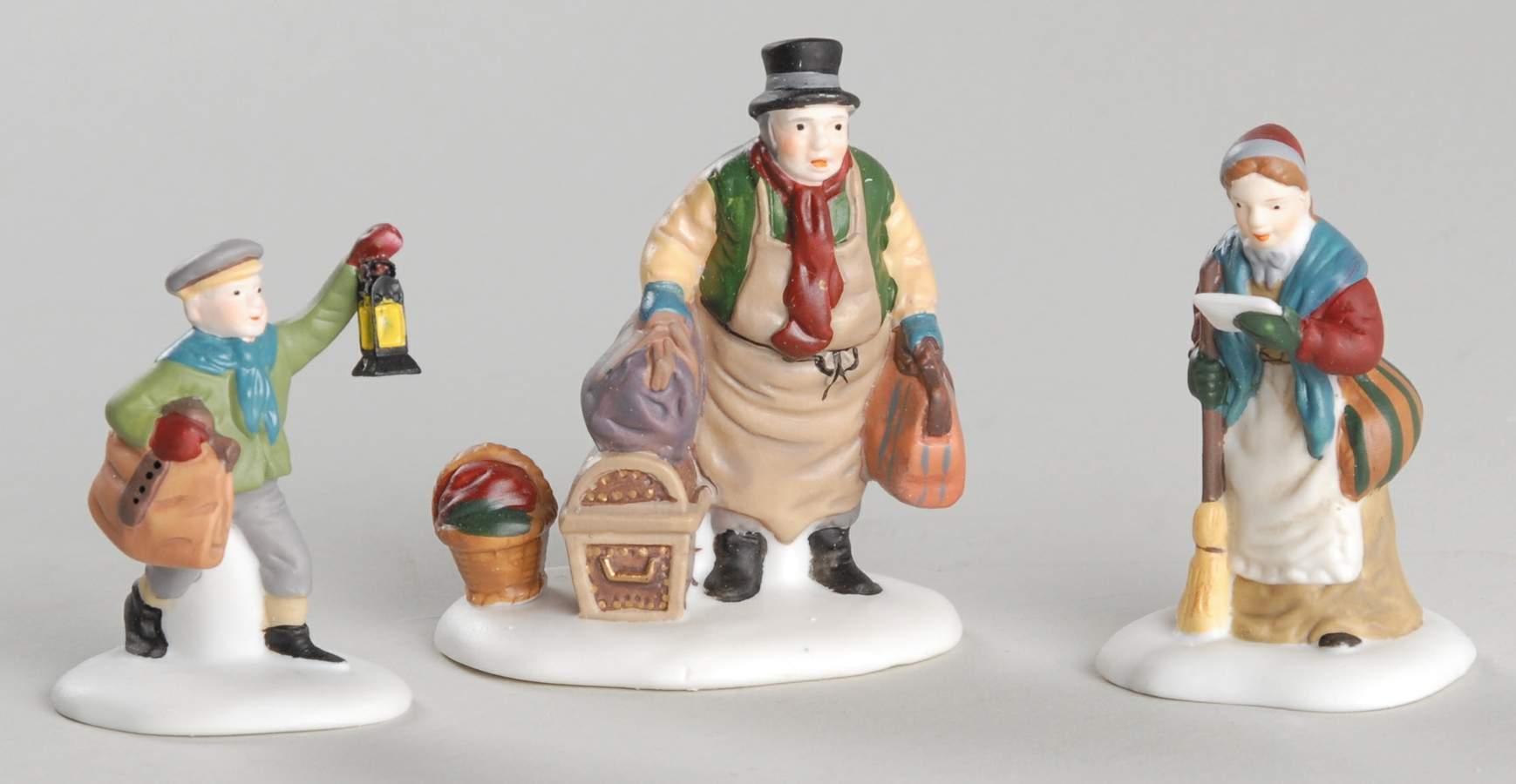 Dickens Village Come In To The Inn-Set Of 3 - With Box by Department 56-1