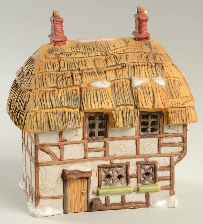 Dickens Village Thatched Cottage - Boxed by Department 56-1