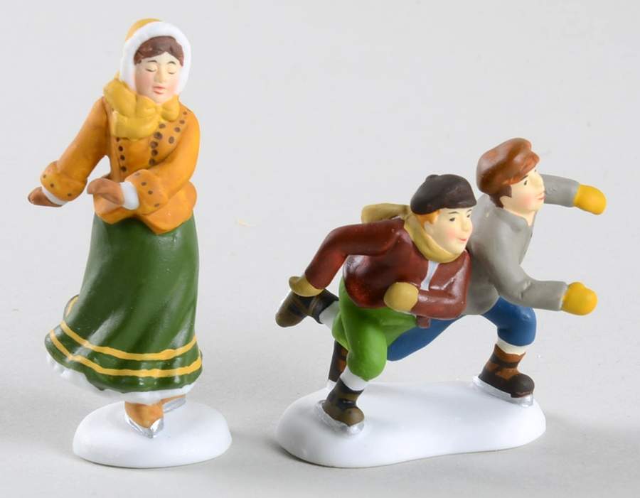 Dickens Village Frost Fair Skaters - With Box Bx700 by Department 56-1