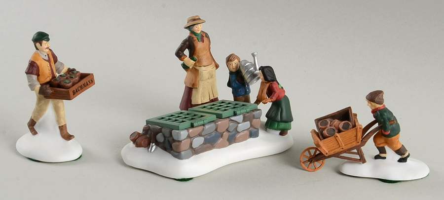 Dickens Village Tending The Cold Frame-Bachmans - Boxed by Department 56-1