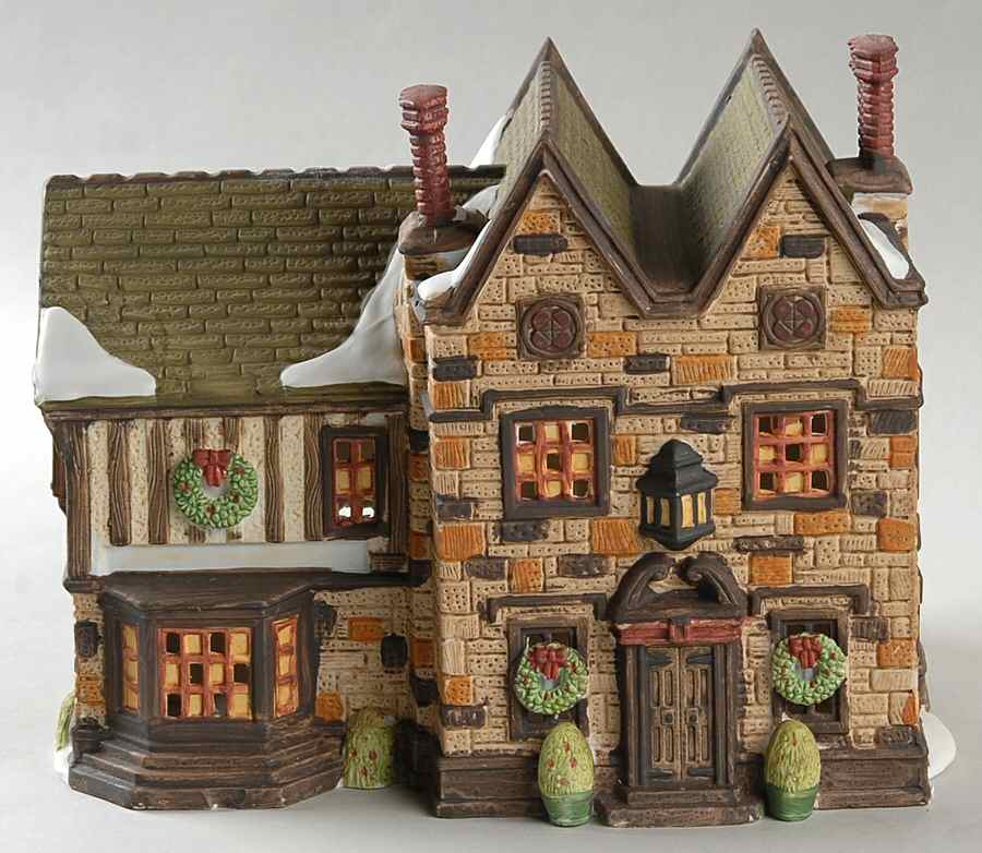 Dickens Village Chesterton Manor House - Boxed by Department 56-1