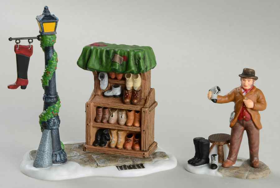 Dickens Village Cobbler's Corner Stand - Boxed by Department 56-1