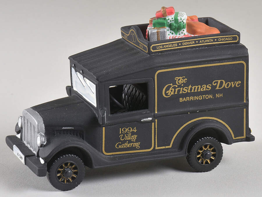 Heritage Village Christmas Dove - No Box by Department 56-1