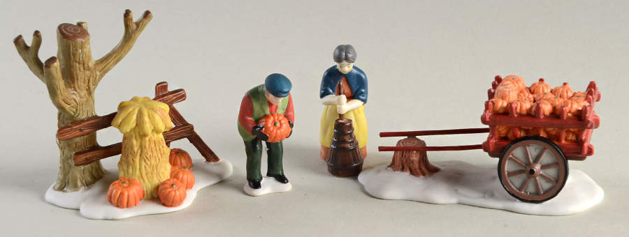New England Village Harvest Time - Boxed by Department 56-1