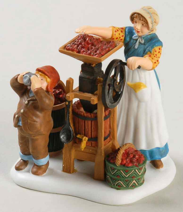 New England Village Running The Apple Press - Boxed by Department 56-1