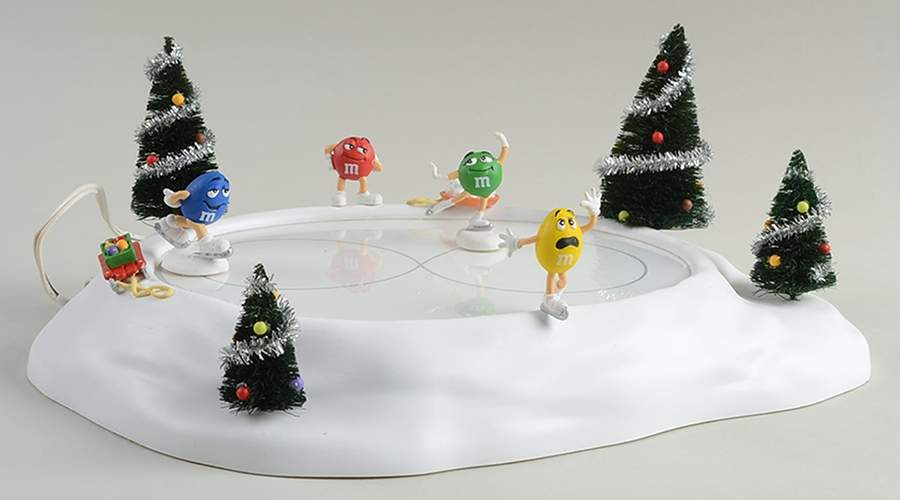North Pole Village M&M's Fun On Ice - With Box Bx373 by Department 56-1