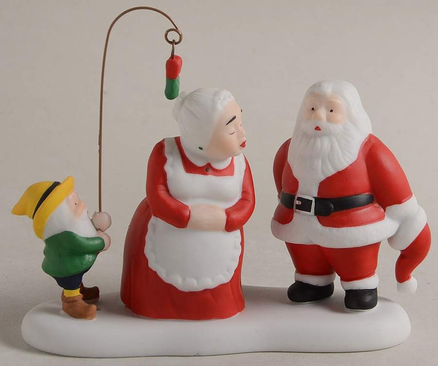 North Pole Village A Christmas Kiss - Boxed by Department 56-1
