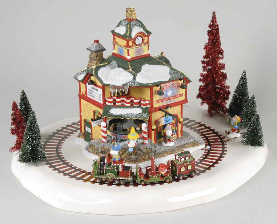 North Pole Village North Star Commuter Train Station - Boxed by Department 56-1