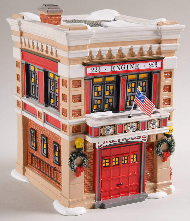 Snow Village Engine 223 Fire House - Nb1371, No Box by Department 56-1