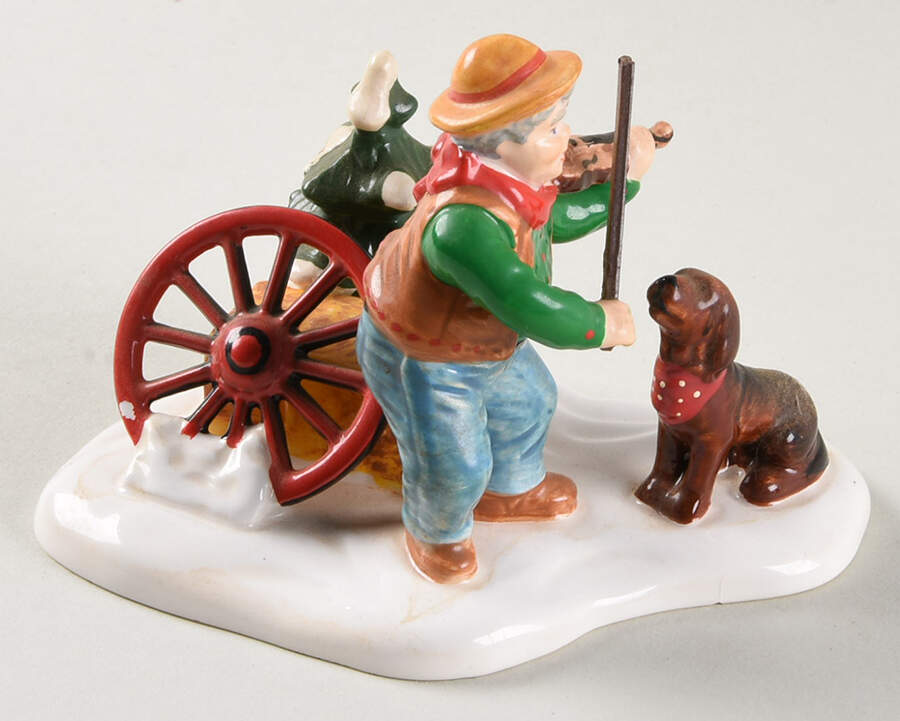 Snow Village Man Playing Violin - No Box 75b by Department 56-1