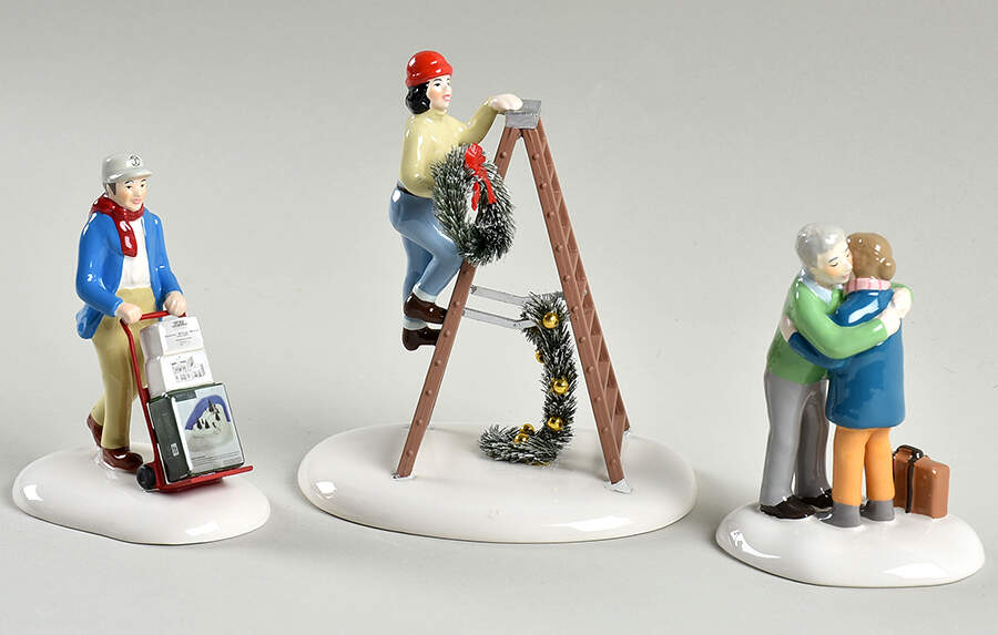 Snow Village Friends & Neighbors Set Of 3 - Bx1394 With Box by Department 56-1