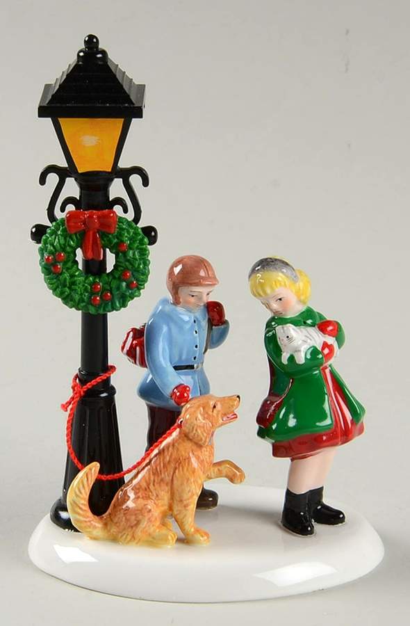 Snow Village Best Friends - With Box Bx951 by Department 56-1