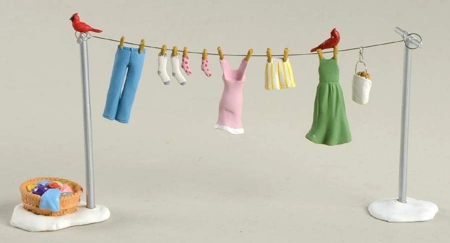 Snow Village Clothes Line In The Yard - With Box Bx1181 by Department 56-1