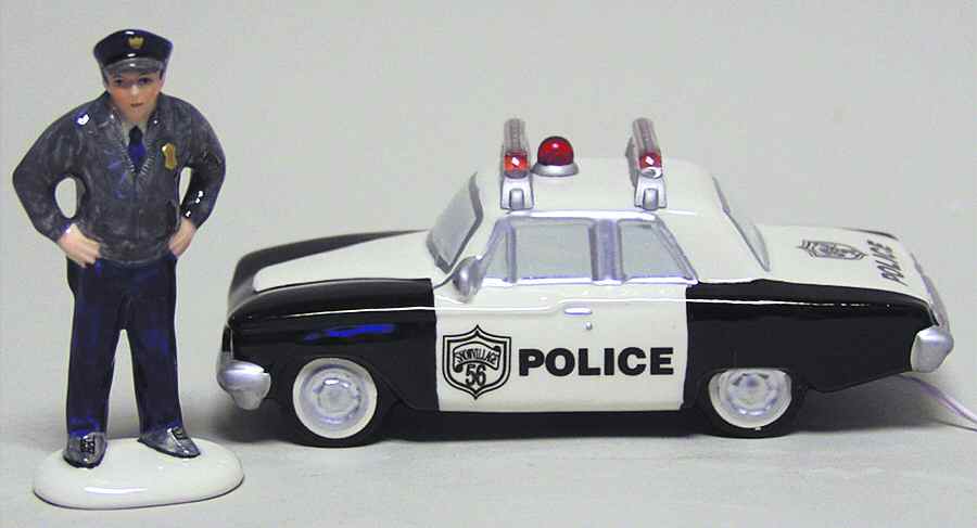 Snow Village On The Beat - Boxed by Department 56-1
