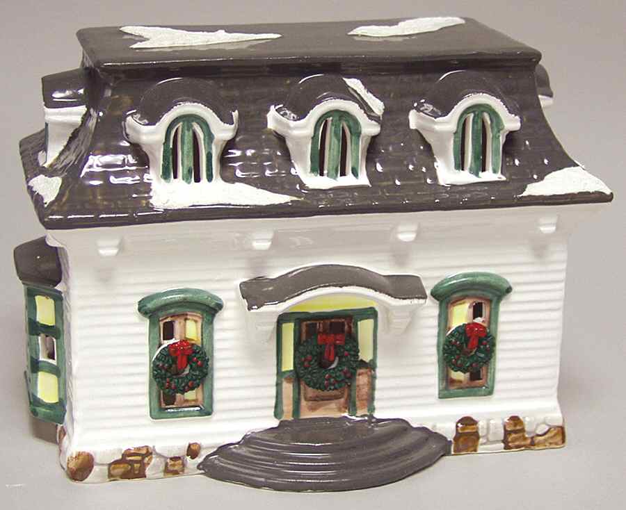 Snow Village Carriage House 1986 - Boxed by Department 56-1