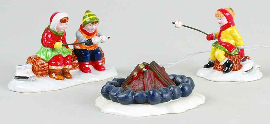 Snow Village Marshmallow Roast - Boxed by Department 56-1