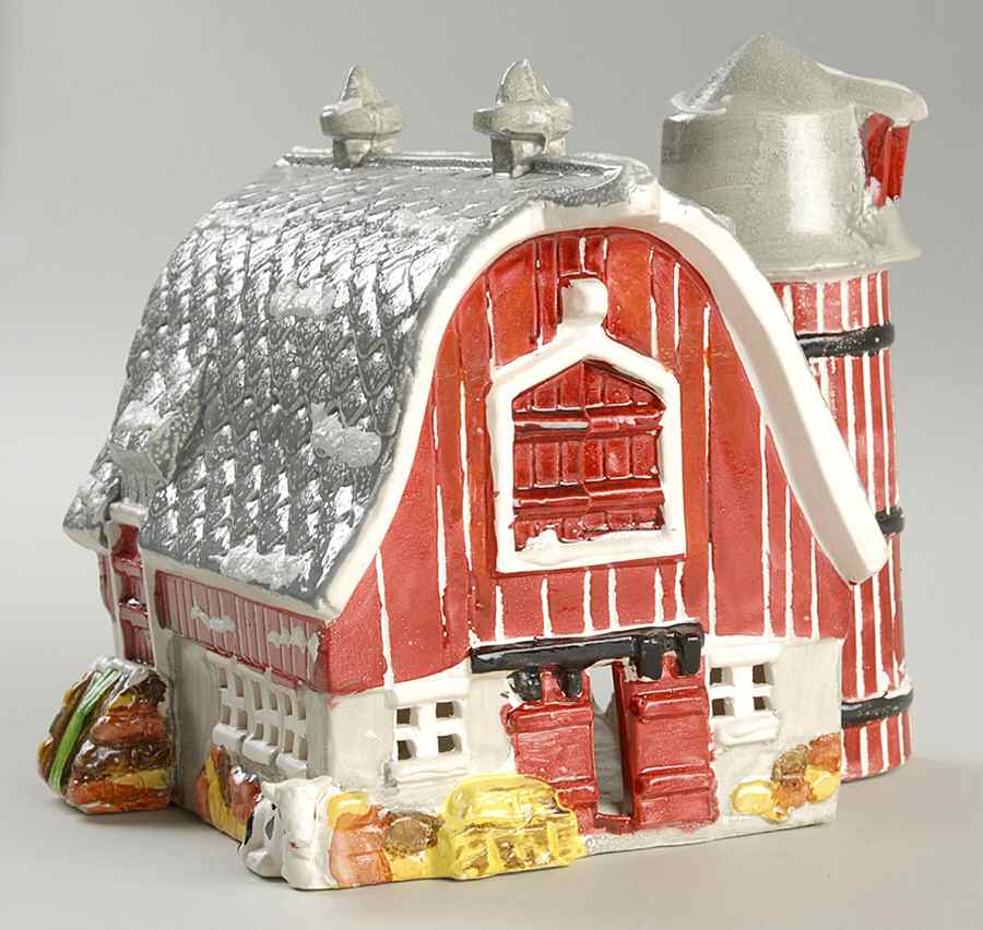 Snow Village Barn - With Box Bx702 by Department 56-1