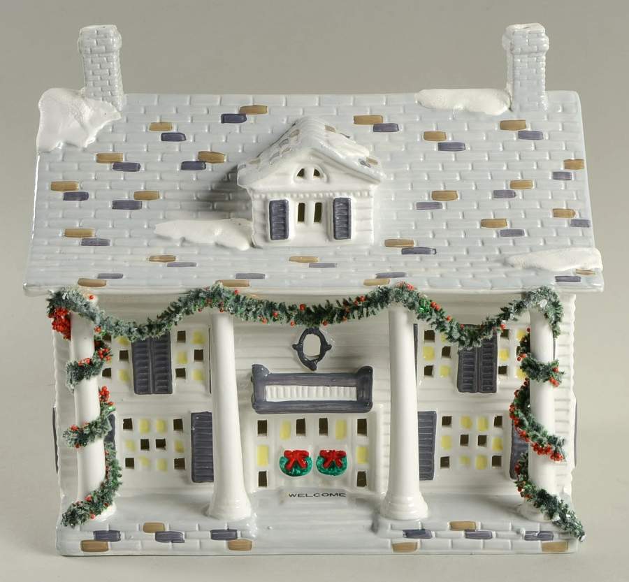 Snow Village Cumberland House - Boxed by Department 56-1