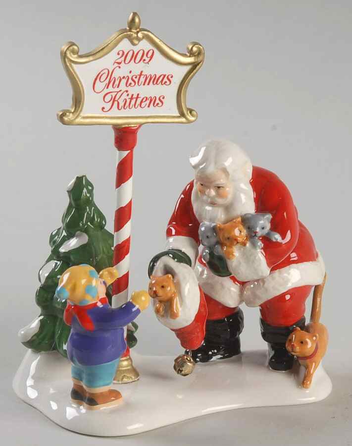 Santa Comes To Town Santa Comes To Town - No Box by Department 56-1