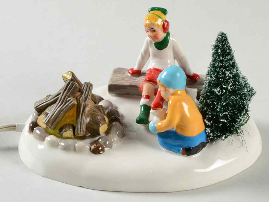 Snow Village Skate Date - Bx1082 With Box by Department 56-1