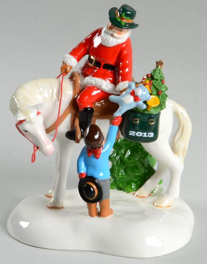 Santa Comes To Town Santa Comes To Town - No Box by Department 56-1