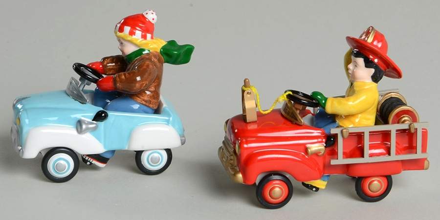 Snow Village Pedal Cars For Christmas - With Box by Department 56-1