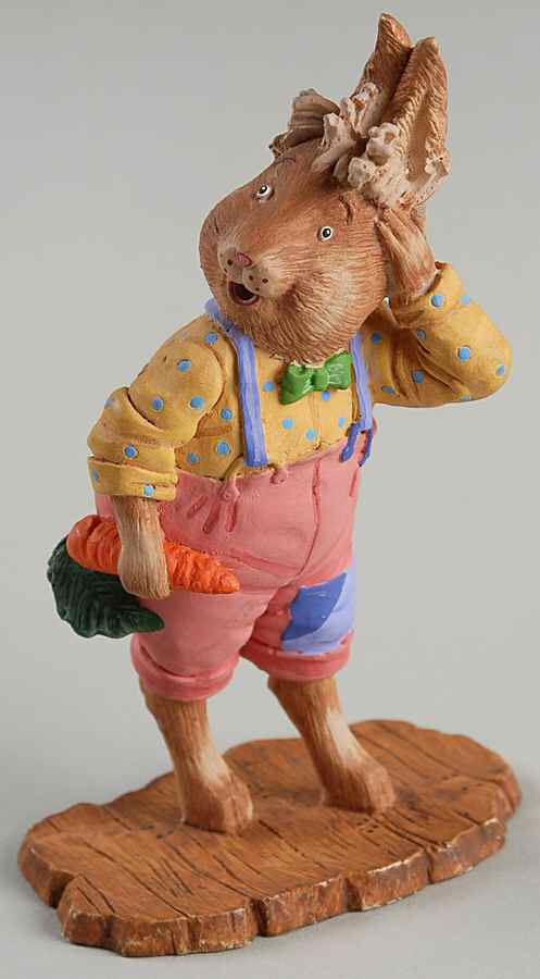 General Store Rabbit With Carrot - No Box by Department 56-1