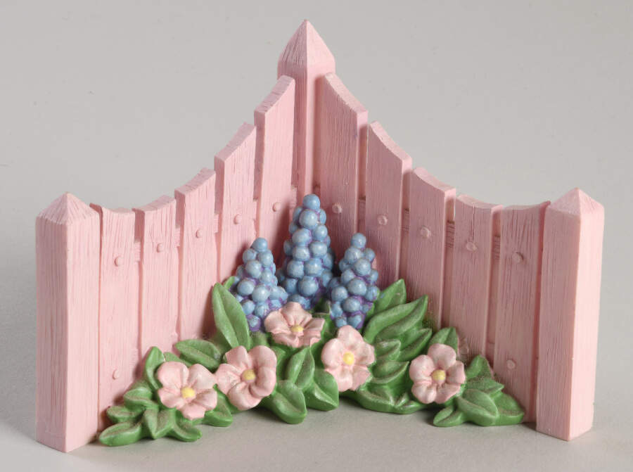 Snowbunnies Pink Picket Corner Fence - Boxed by Department 56-1