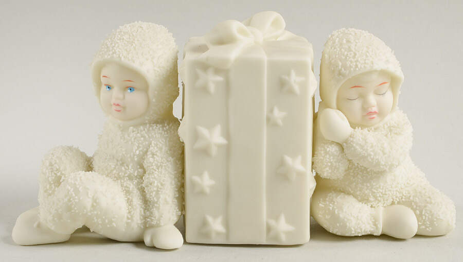 Snowbabies Waiting For Christmas-Winter Tales - Boxed by Department 56-1