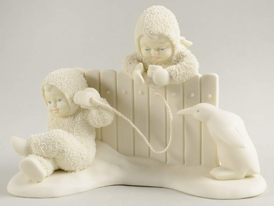 Snowbabies Burning Up The Lines - Boxed by Department 56-1