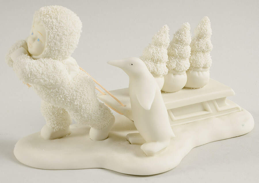 Snowbabies Bringing Starry Pines - No Box by Department 56-1