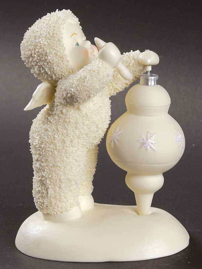 Snowbabies Adding A Finishing Touch - No Box by Department 56-1