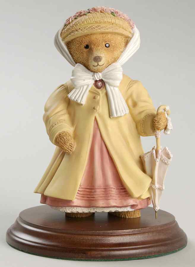 The Upstairs Downstairs Bears Mrs Henrietta Bosworth - Boxed by Department 56-1