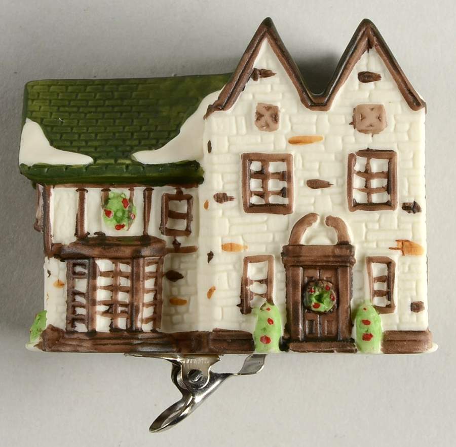 Dickens Village-Ornament Chesterton Manor-Clip On - Boxed by Department 56-1