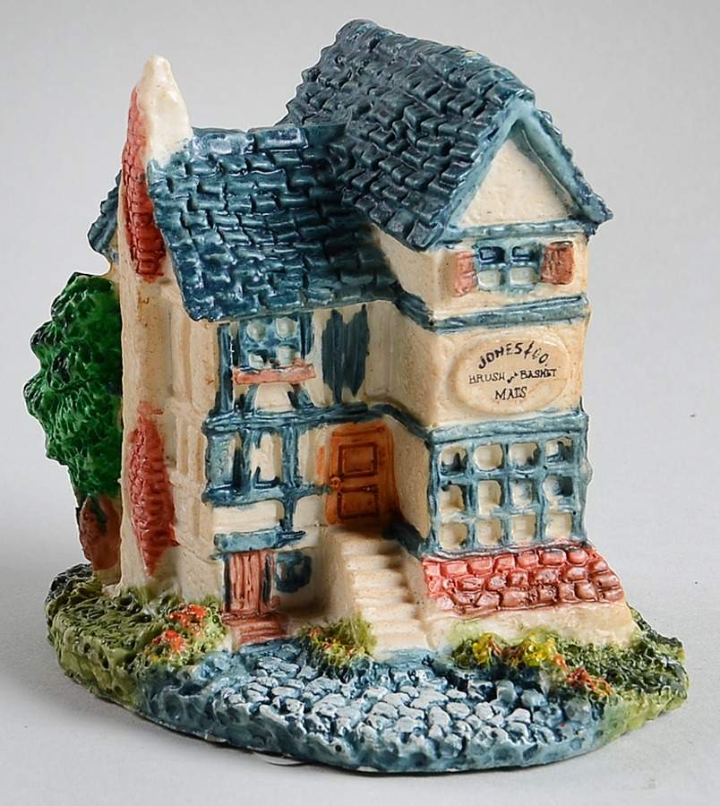 Village Miniatures Jones & Co Brush & Basket - Boxed by Department 56-1