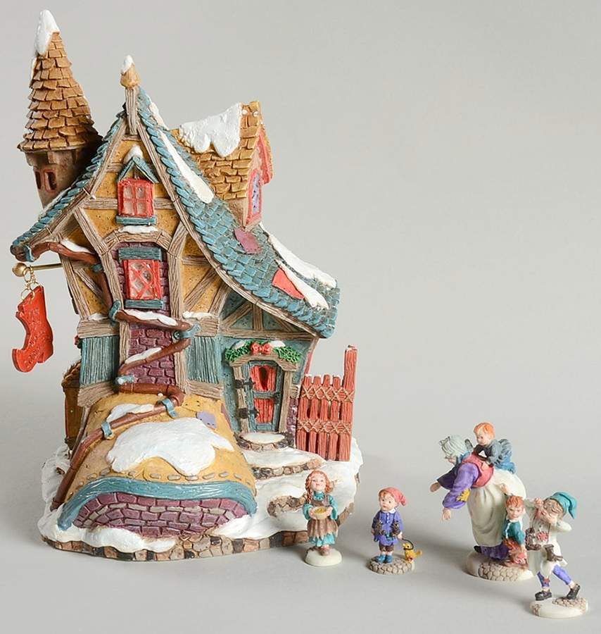 Storybook Village The Old Woman Cobbler-Set Of 5 - Boxed by Department 56-1