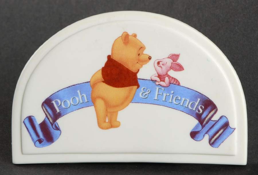 Pooh and Friends-Figurines Pooh & Friends Sign-Plaque - Boxed by Disney-1