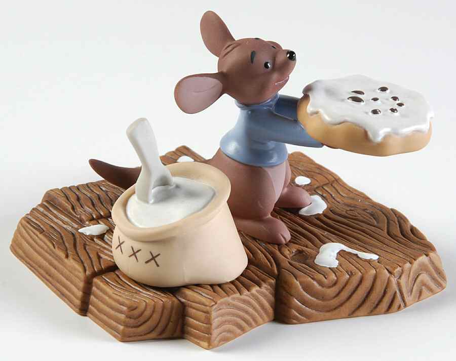 Pooh and Friends-Figurines I Stirred In An Extra Bit Of Love For Yo - Boxed by Disney-1