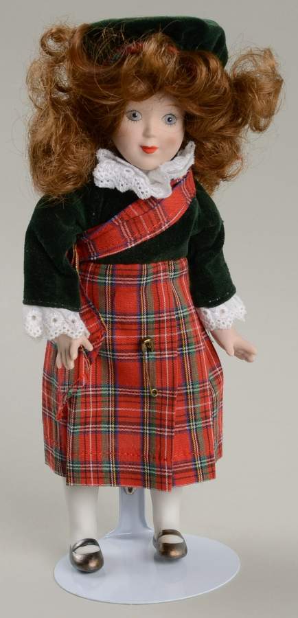 Dolls of The World Scotland - Boxed by Danbury Mint-1