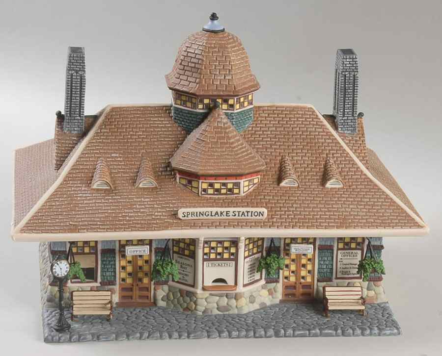 Seasons Bay Springlake Station - Boxed by Department 56-1