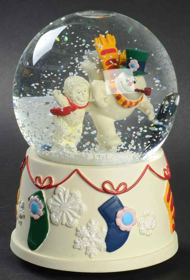 Snowbabies Guest Collection Snowglobes Catch Me If You Can-Frosty The Snowman - No Box by Department 56-1