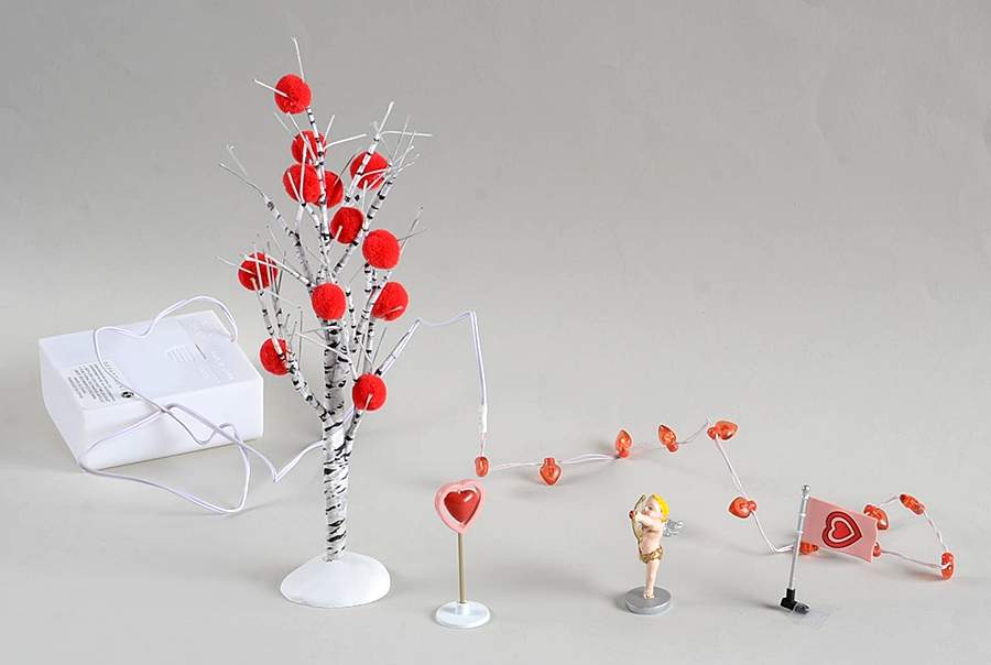 General Village Accessories Valentine's Decorating Set - Boxed by Department 56-1