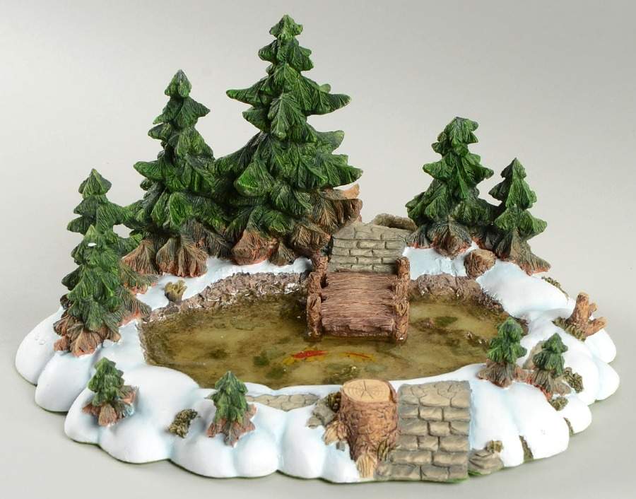 General Village Accessories Pine Point Pond - Boxed by Department 56-1