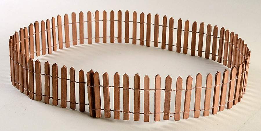 General Village Accessories Snow Fence-Brown-Wood - With Box 235 by Department 56-1