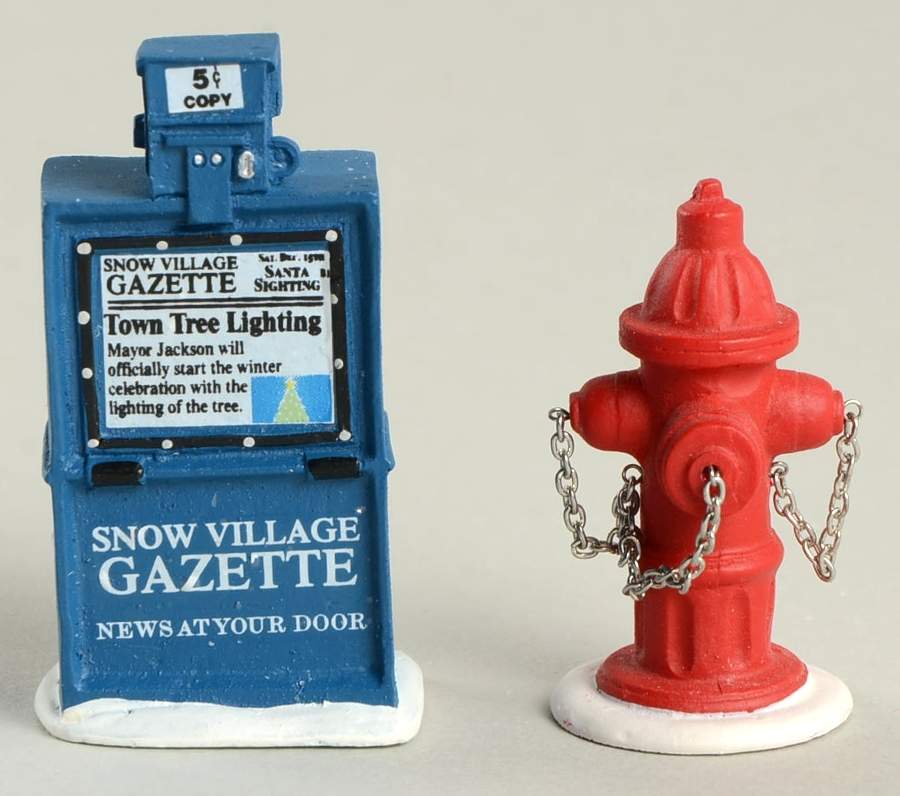 General Village Accessories Fire Hydrant And Newspaper Box - With Box Bx818 by Department 56-1