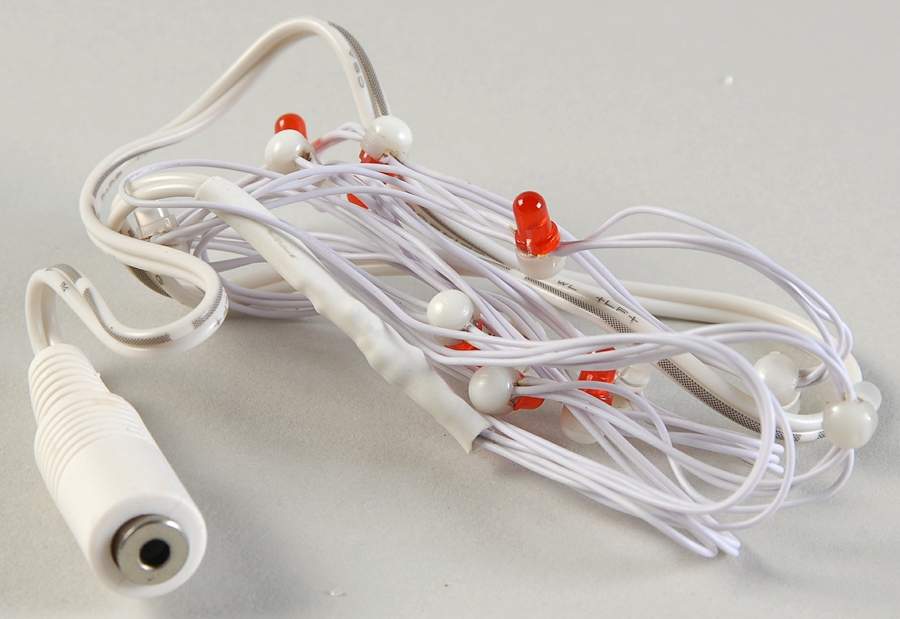 General Village Electrical String Of 12 Red/White Lights - Boxed by Department 56-1