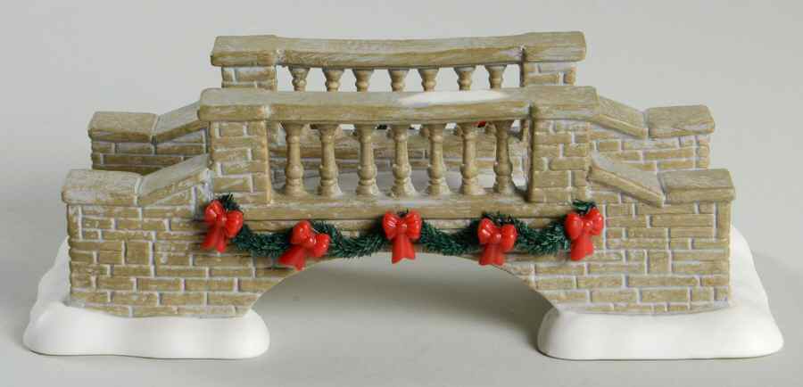 General Village Accessories Uptown Footbridge - Nb681 No Box by Department 56-1