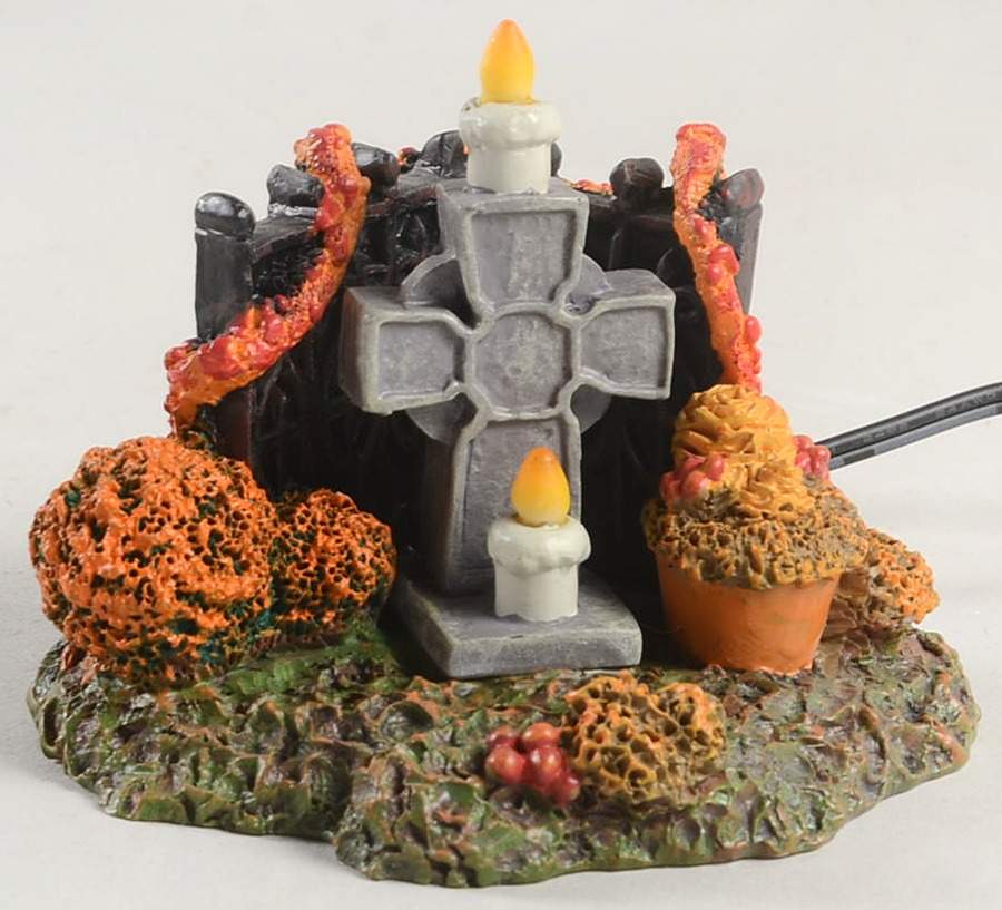 Day of the Dead - Snow Village Day Of The Dead Shrine - Boxed by Department 56-1
