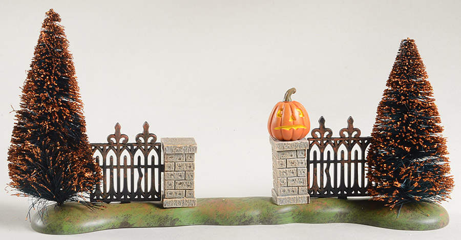 Snow Village Halloween Halloween Gate - With Box Bx661 by Department 56-1