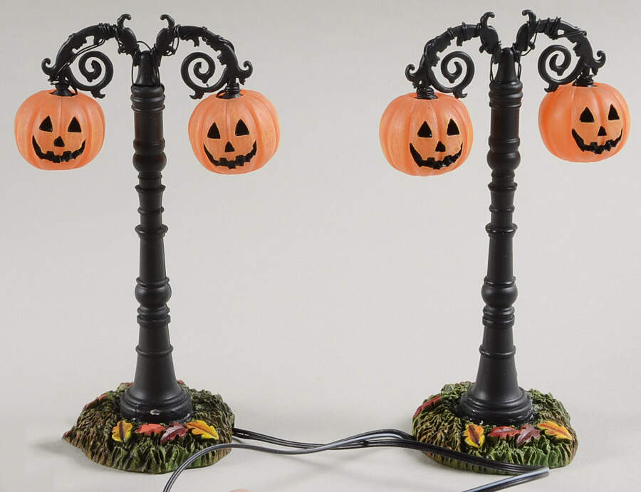 Snow Village Halloween Hallows Eve St Lamp-Set Of 2 - With Box Bx725 by Department 56-1